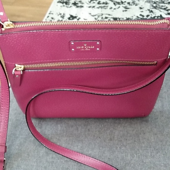 Kate Spade Maroon Crossbody NWOT - Picture 4 of 12